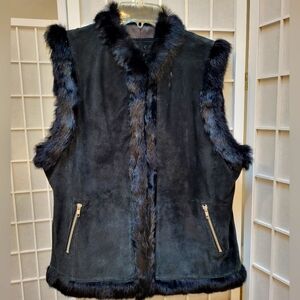 LaVee Black suede leather vest with Faux Fur trim, sz L, EUC